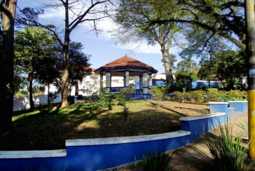 Belo Sobrado à venda na Vila Fiat Lux na Rua Rudi Schaly, 