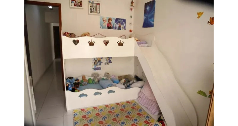 Belo Sobrado à venda na Vila Fiat Lux na Rua Rudi Schaly, 