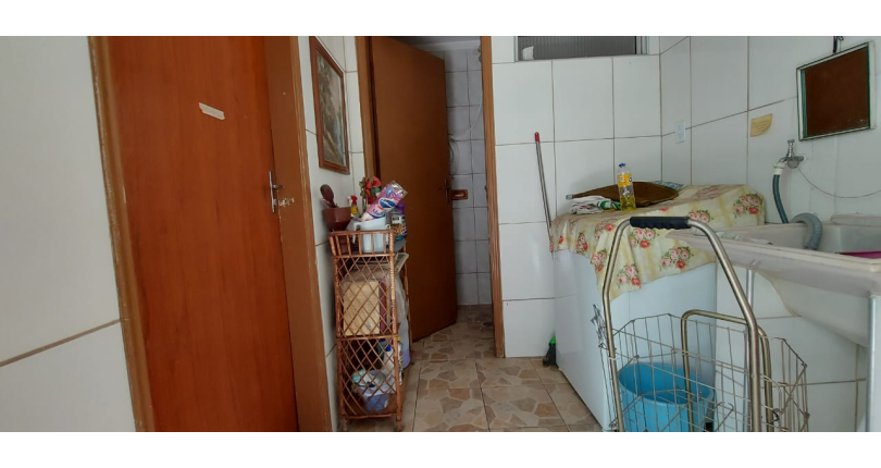 Oportunidade: Bom Sobrado à venda no Jardim Santo Elias na Rua Ernesto Moreira Maia