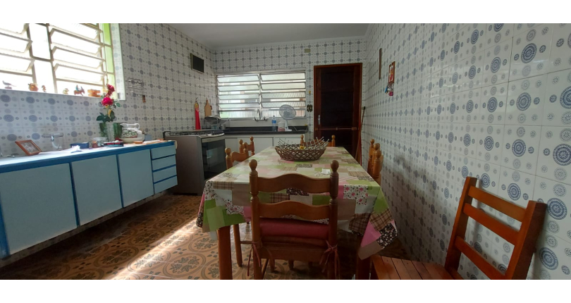 Oportunidade: Bom Sobrado à venda no Jardim Santo Elias na Rua Ernesto Moreira Maia