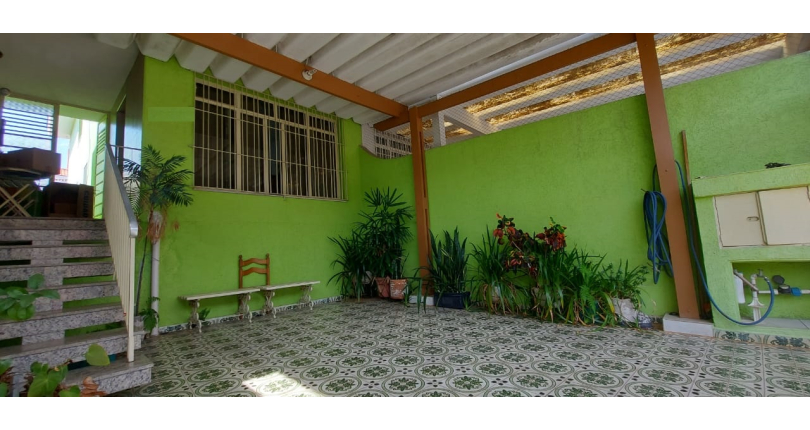 Oportunidade: Bom Sobrado à venda no Jardim Santo Elias na Rua Ernesto Moreira Maia