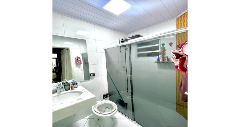 Belo Sobrado à venda no Jardim São João (Jaraguá) na Rua Sítio dos Moreiras