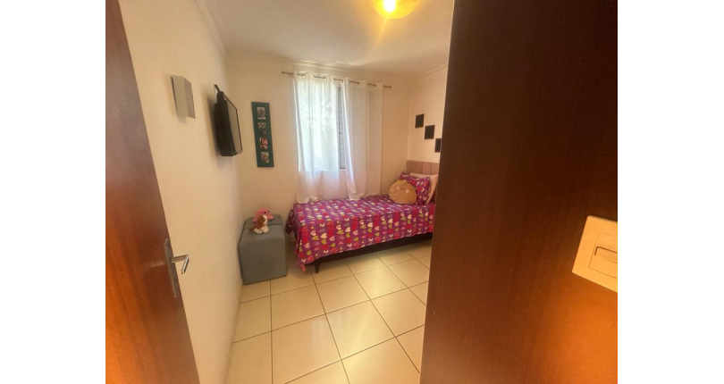 Lindo Apartamento à venda na Vila Guedes na Rua Martinho do Amaral 101, no Condomínio Edifício Safira 