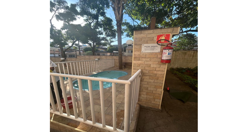 Lindo Apartamento à venda na Vila Guedes na Rua Martinho do Amaral 101, no Condomínio Edifício Safira 