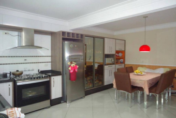 Sobrado à venda no Parque São Domingos na Rua Homero Sales 