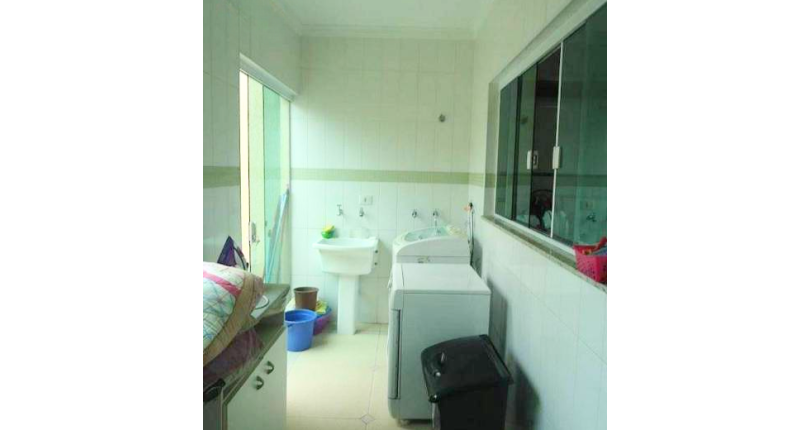 Sobrado à venda no Parque São Domingos na Rua Homero Sales 