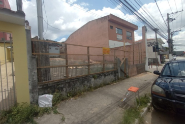 Terreno à venda nos Remédios na Avenida dos Remédios,