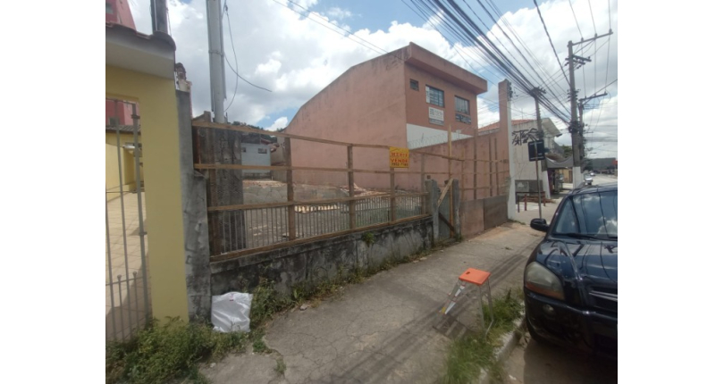 Terreno à venda nos Remédios na Avenida dos Remédios,