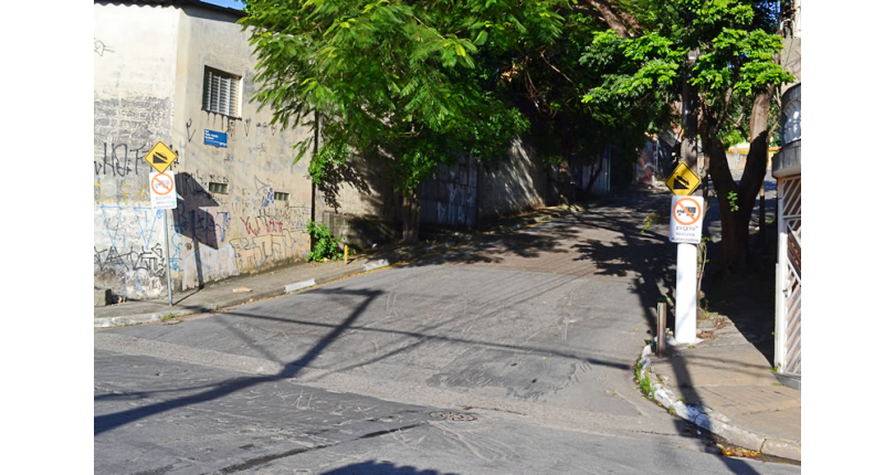 Terreno à venda Rua José Tomás de Sousa, Vila Clarice - Imóveis à Venda