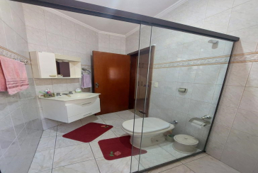 Casa assobradada à venda na Vila Piauí na Rua André Rebouças