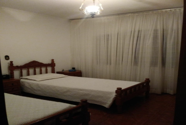 Casa Térrea Isolada Estilosa á venda no Jardim Marisa na Rua José Soeiro de Vaz