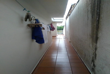 Casa Térrea Isolada Estilosa á venda no Jardim Marisa na Rua José Soeiro de Vaz