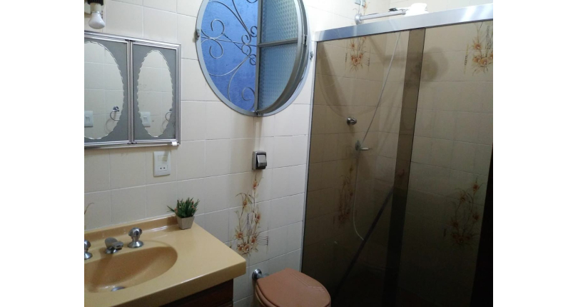 Casa Térrea Isolada Estilosa á venda no Jardim Marisa na Rua José Soeiro de Vaz