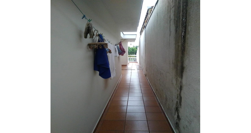 Casa Térrea Isolada Estilosa á venda no Jardim Marisa na Rua José Soeiro de Vaz