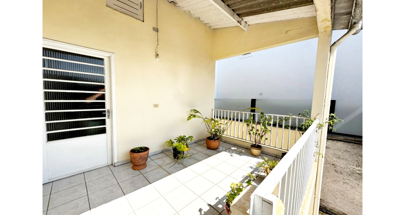 Casa à venda Rua Adele Zarzur, Jardim São José (Zona Norte) - Imóveis à Venda