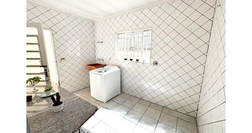 Casa à venda Rua Adele Zarzur, Jardim São José (Zona Norte) - Imóveis à Venda