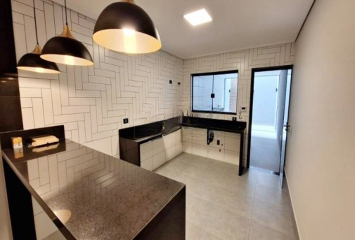 Sobrado novo à venda no Jardim Mangalot na Rua General Lauro Cavalcanti de Farias 461