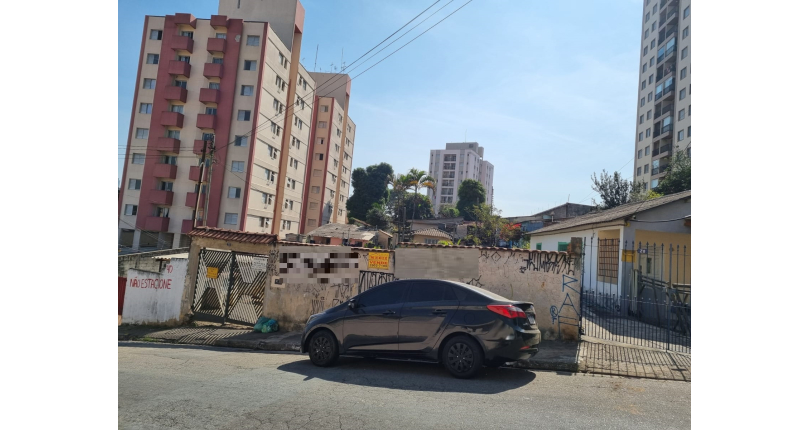 Terreno à venda Rua Manoel Lopes da Cunha, 32, Vila Mangalot - Imóveis à Venda