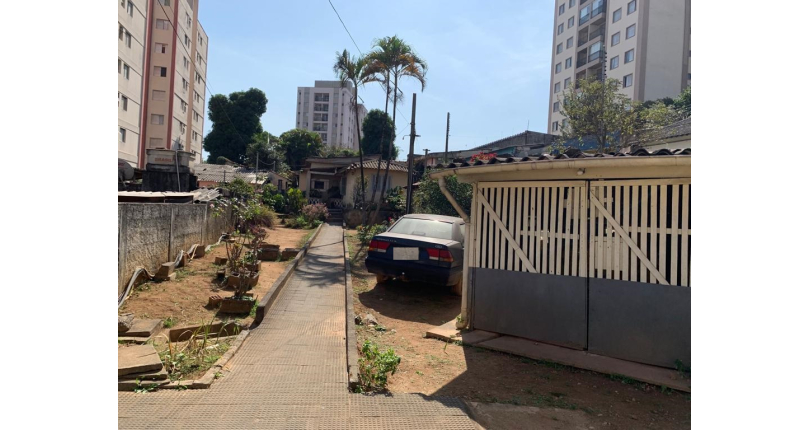 Terreno à venda Rua Manoel Lopes da Cunha, 32, Vila Mangalot - Imóveis à Venda