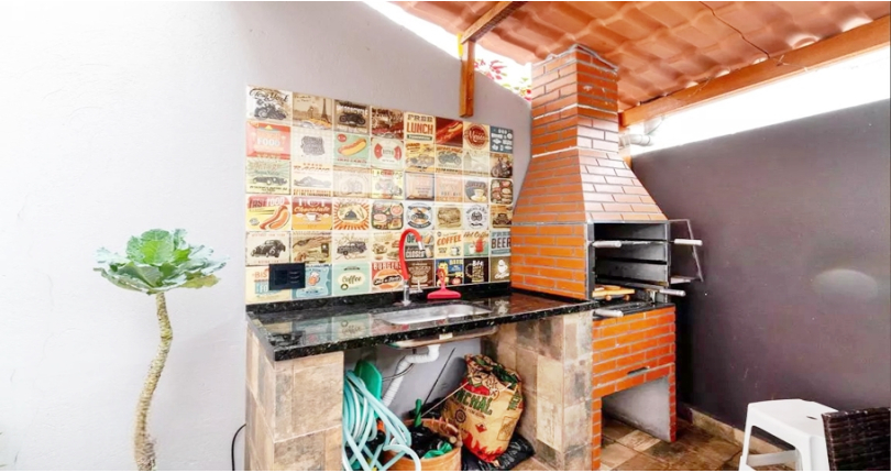 Belo Sobrado à venda no Parque Maria Domitila na Rua José Teodoro Vieira 