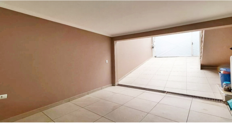 Belo Sobrado à venda no Parque Maria Domitila na Rua José Teodoro Vieira 