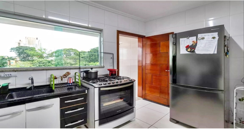 Belo Sobrado à venda no Parque Maria Domitila na Rua José Teodoro Vieira 