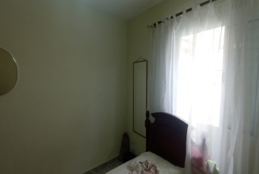 Casa assobradada à venda na Vila Guedes na Rua Maria Julieta Drummond de Andrade,