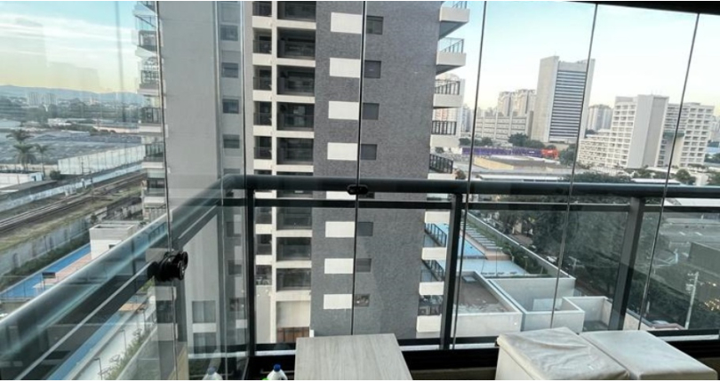 Belo Apartamento à venda na Vila Leopoldina na Avenida Mofarrej 710, no Condomínio Lodz,