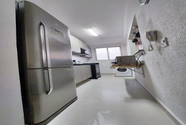 Belo Apartamento à venda em Cajamar no Portais (Polvilho) na Avenida 235