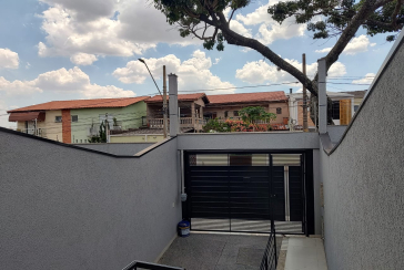 Sobrado novo à venda no Jardim São José (Zona Norte) na Rua Doutor João Toniolo 570