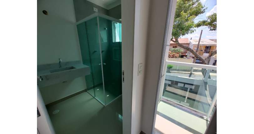 Sobrado novo à venda no Jardim São José (Zona Norte) na Rua Doutor João Toniolo 570