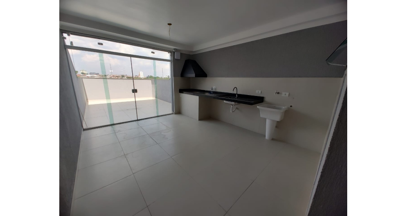 Sobrado novo à venda no Jardim São José (Zona Norte) na Rua Doutor João Toniolo 570