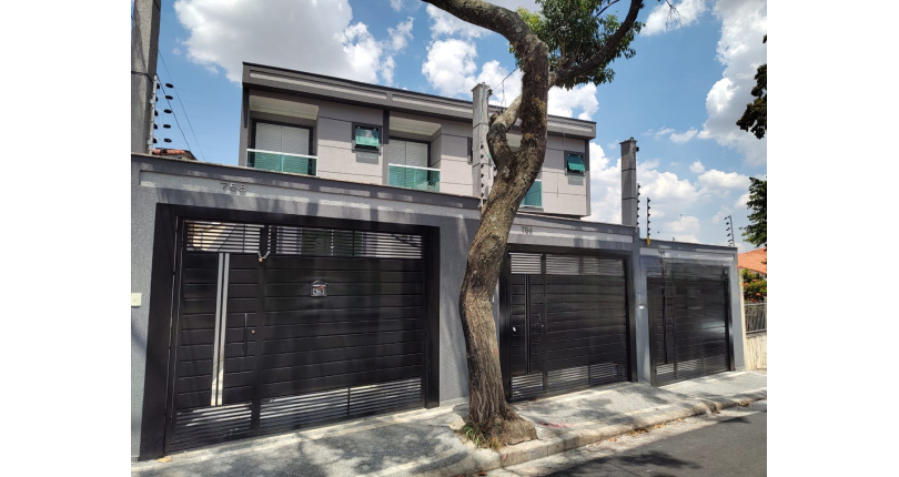 Sobrado novo à venda no Jardim São José (Zona Norte) na Rua Doutor João Toniolo 570