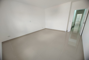 Sobrado novo à venda no Jardim São José (Zona Norte) na Rua Doutor João Toniolo 578,