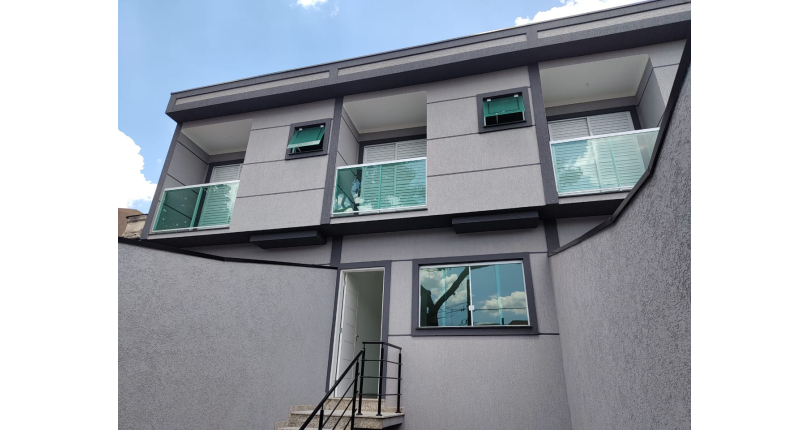 Sobrado novo à venda no Jardim São José (Zona Norte) na Rua Doutor João Toniolo 578,