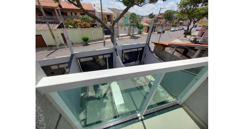 Sobrado novo à venda no Jardim São José (Zona Norte) na Rua Doutor João Toniolo 578,