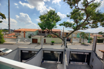 Sobrado novo à venda no Jardim São José (Zona Norte) na Rua Doutor João Toniolo 574