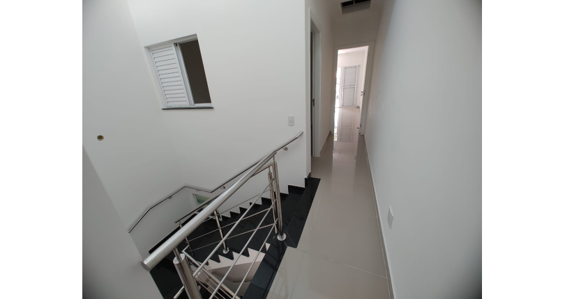 Sobrado novo à venda no Jardim São José (Zona Norte) na Rua Doutor João Toniolo 574