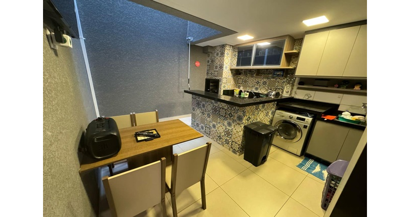 Sobrado à venda na Vila Comercial na Rua Banabuiú