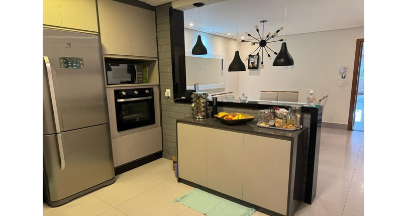 Sobrado à venda na Vila Comercial na Rua Banabuiú