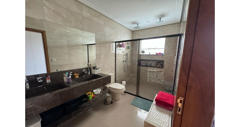 Sobrado à venda na Vila Comercial na Rua Banabuiú