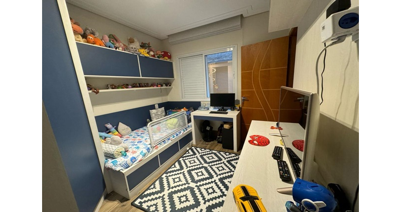 Sobrado à venda na Vila Comercial na Rua Banabuiú