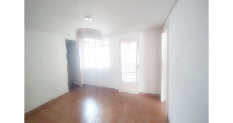 Sobrado à venda na Vila Guedes na Rua Itapixê,