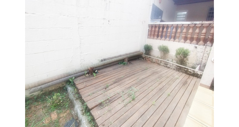 Sobrado à venda na Vila Guedes na Rua Itapixê,