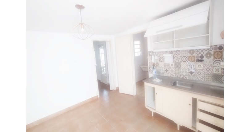 Sobrado à venda na Vila Guedes na Rua Itapixê,