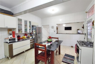  Sobrado à venda no Jardim Mutinga na Rua Belo Jardim