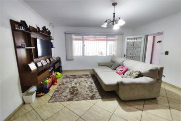  Sobrado à venda no Jardim Mutinga na Rua Belo Jardim