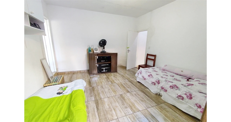  Sobrado à venda no Jardim Mutinga na Rua Belo Jardim