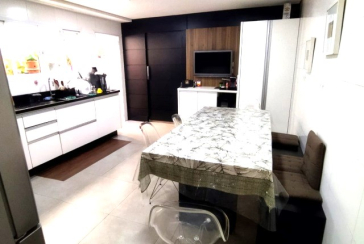 Belo Sobrado à venda na Vila dos Remédios na Rua Gelmirez Ribeiro Queiroga,