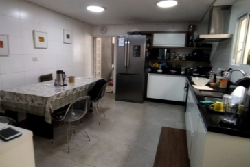 Belo Sobrado à venda na Vila dos Remédios na Rua Gelmirez Ribeiro Queiroga,